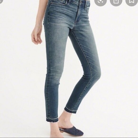 Abercrombie & Fitch Jeans Harper Low Rise Ankle Skinny Leg Raw Dip Hem Ankle - Picture 1 of 7